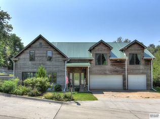 1351 Kavan St, Omaha, NE 68107