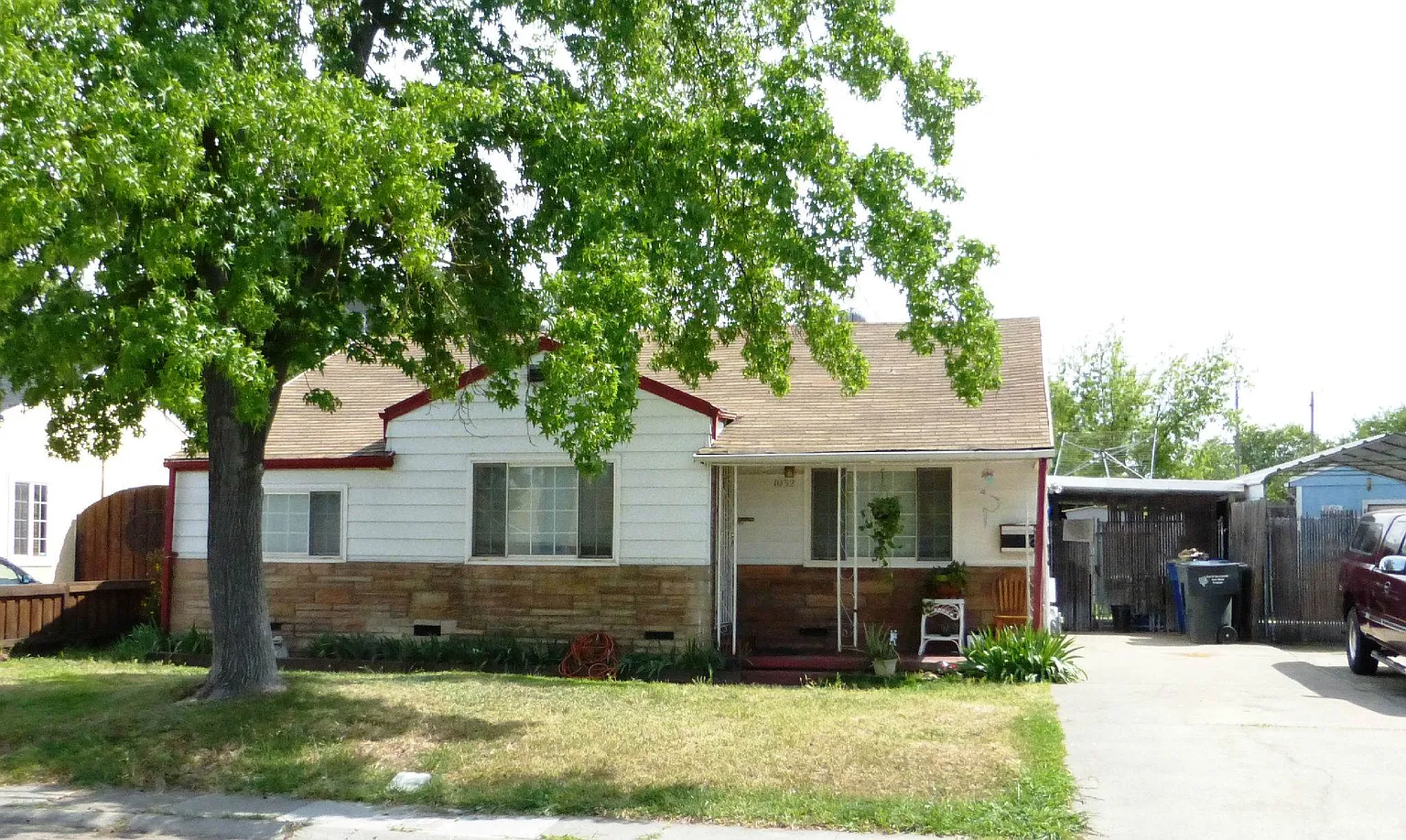1032 Olivera Way photo 1