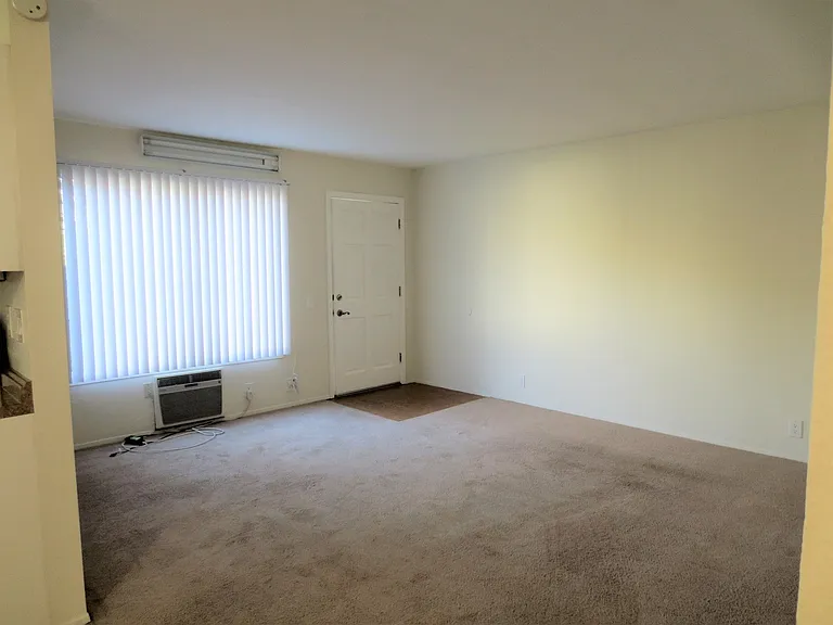 12923 Mapleview St #14 — Photo 8