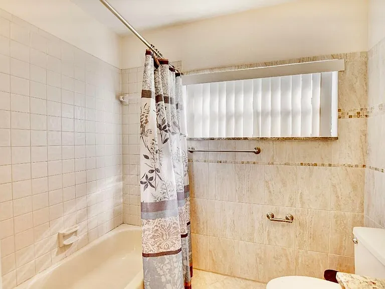 17768 Maplewood Dr #0 — Photo 17