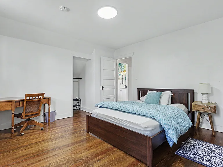 416 E Uintah St — Photo 20