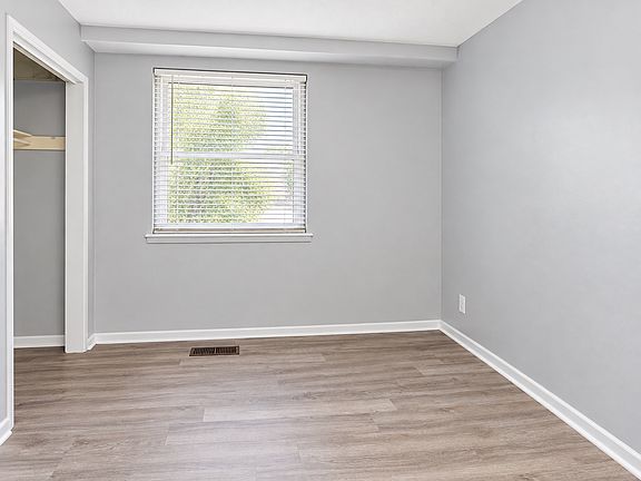 5th image of 7947 Algon Ave