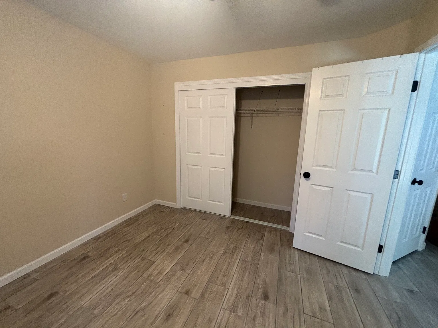 1 bed, $2,100 — Photo 3