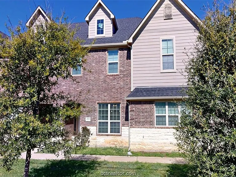 2021 Harvey Mitchell Pkwy S — Photo 36
