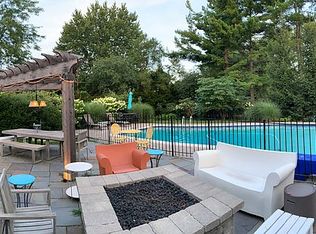 3015 High Pointe Ct, Bloomfield Hills, MI