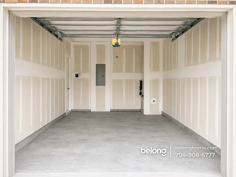 11912 Oak St — Photo 3
