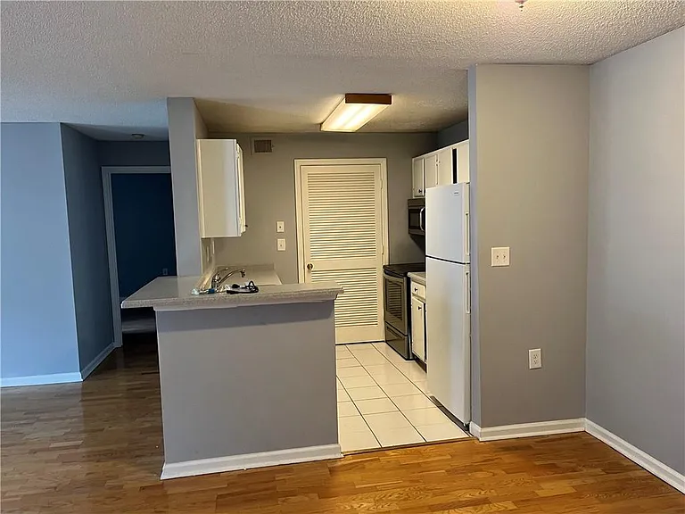 612 Granville Ct — Photo 11