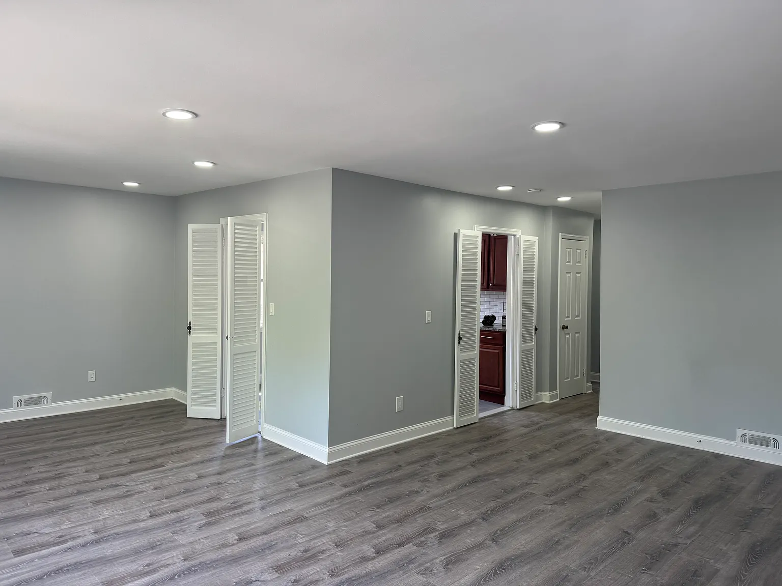 3 bed, 1.5 bath, 2000 sqft, $2,800 — Photo 4