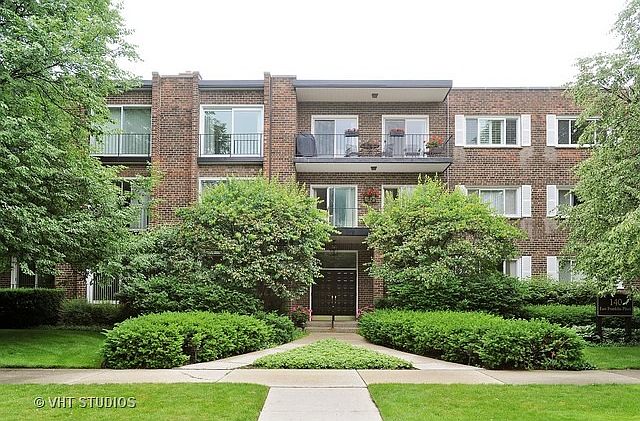 1st image of 140 Franklin Pl E APT 307