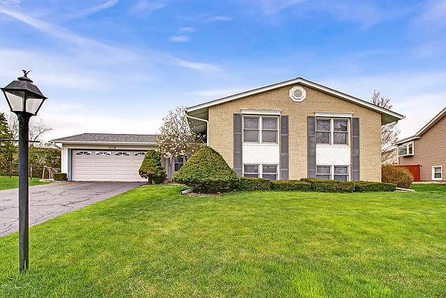 1468 Hodlmair Ln photo 1