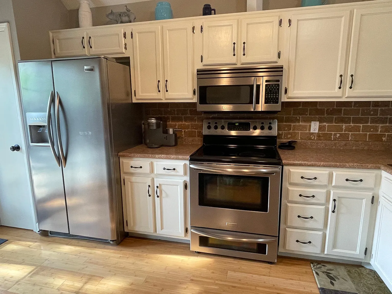 707 Hayling Ct — Photo 2