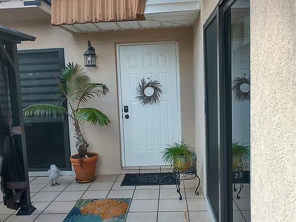 3rd image of 2943 Waterford Drive #2943