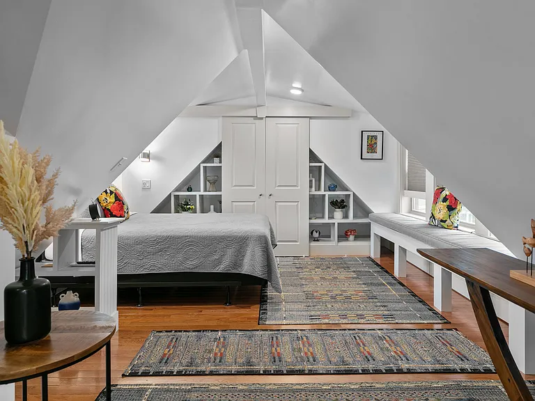 358 Broadway St #4 — Photo 12