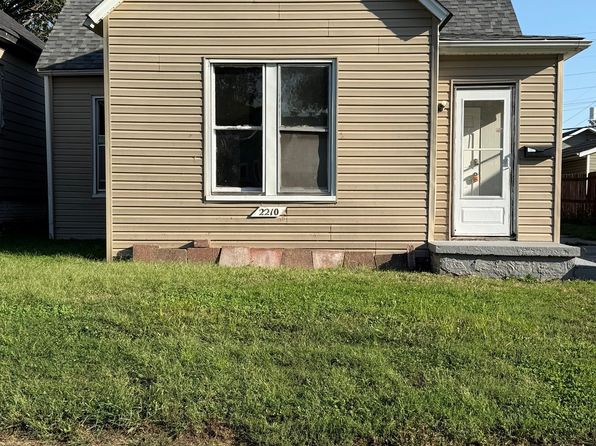 2210 Iowa St