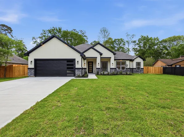 2638 Fountain View St, New Caney, TX 77357