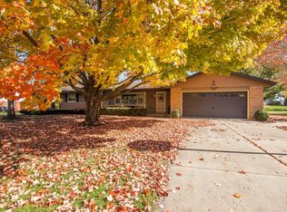 W189N4958 Crest View Ter, Menomonee Falls, WI 53051