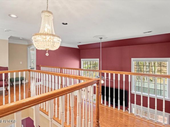 203 Franklin Pl, Clinton, TN 37716