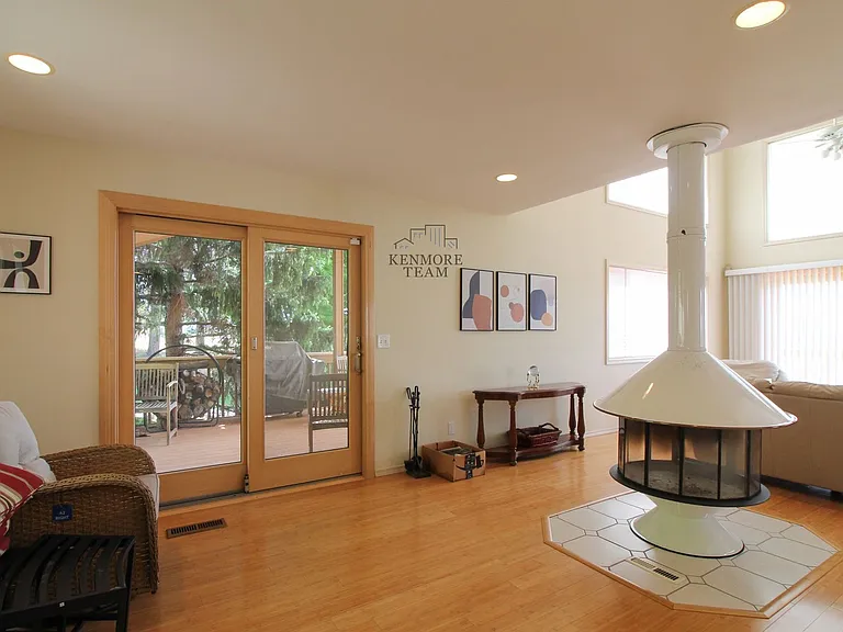 2141 N Columbia River Rd — Photo 14