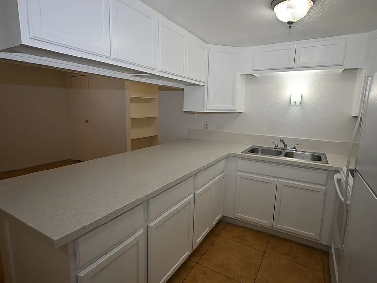 302 Eastminister Ct #A — Photo 1