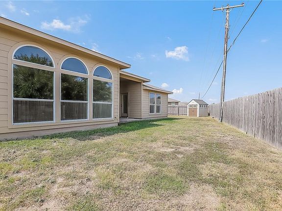 5th image of 1016 Blackman Ct