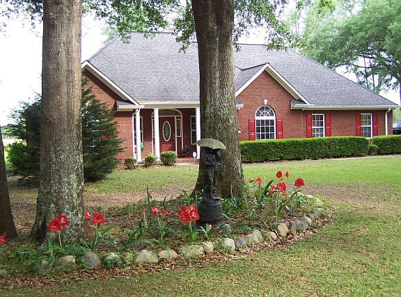 2nd image of 340 River Oaks Dr
