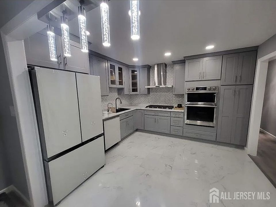 1st image of 62 Harrison Ave