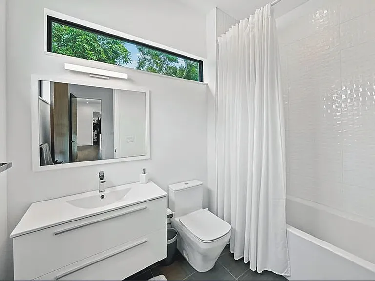3139 W Waverly Ave — Photo 24
