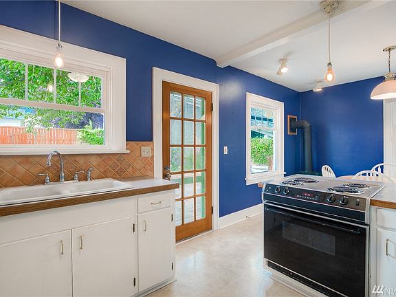 4th image of 213 Rogers St NW
