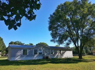 1331 E Newell St, White Cloud, MI 49349
