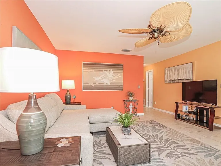 55 Woodland Dr #206 — Photo 7
