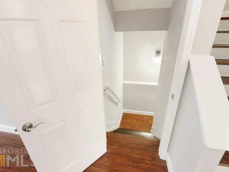 512 Blossom Way — Photo 4