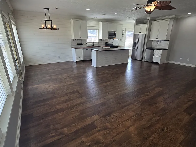414 Manor Ave — Photo 12