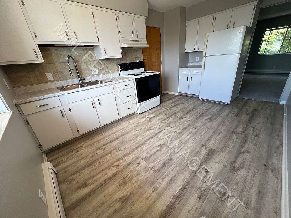 1st image of 4525 N Woodbridge Ave APT 3