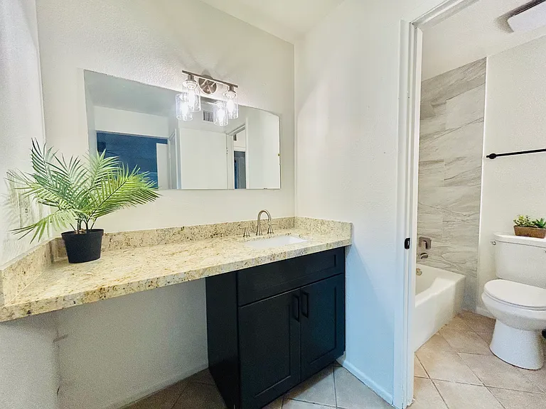 765 N Arrowhead Dr #1 — Photo 9
