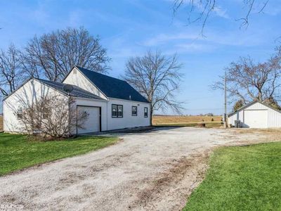 5235 Jasper Ave SW, Riverside, IA, 52327