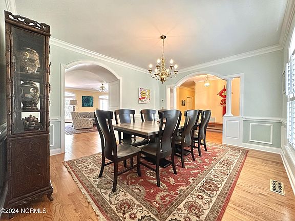 5th image of 228 Hardingwood Drive