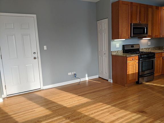 3rd image of 3745 W Argyle St APT 2
