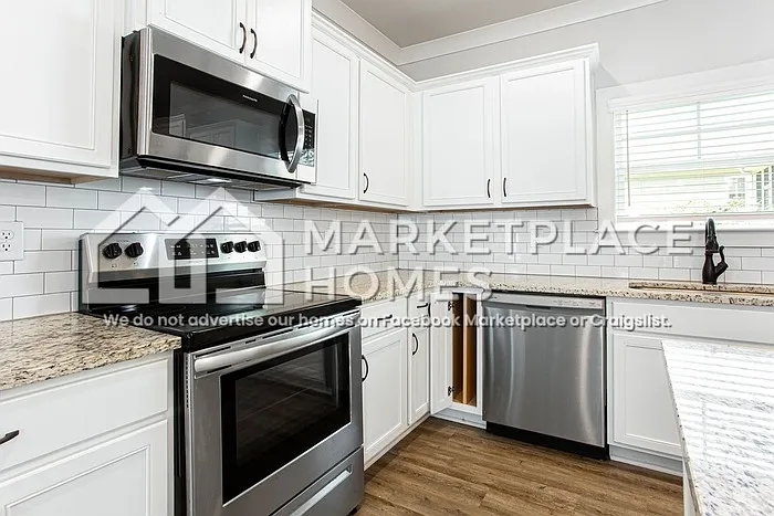 185 Russell Way — Photo 19