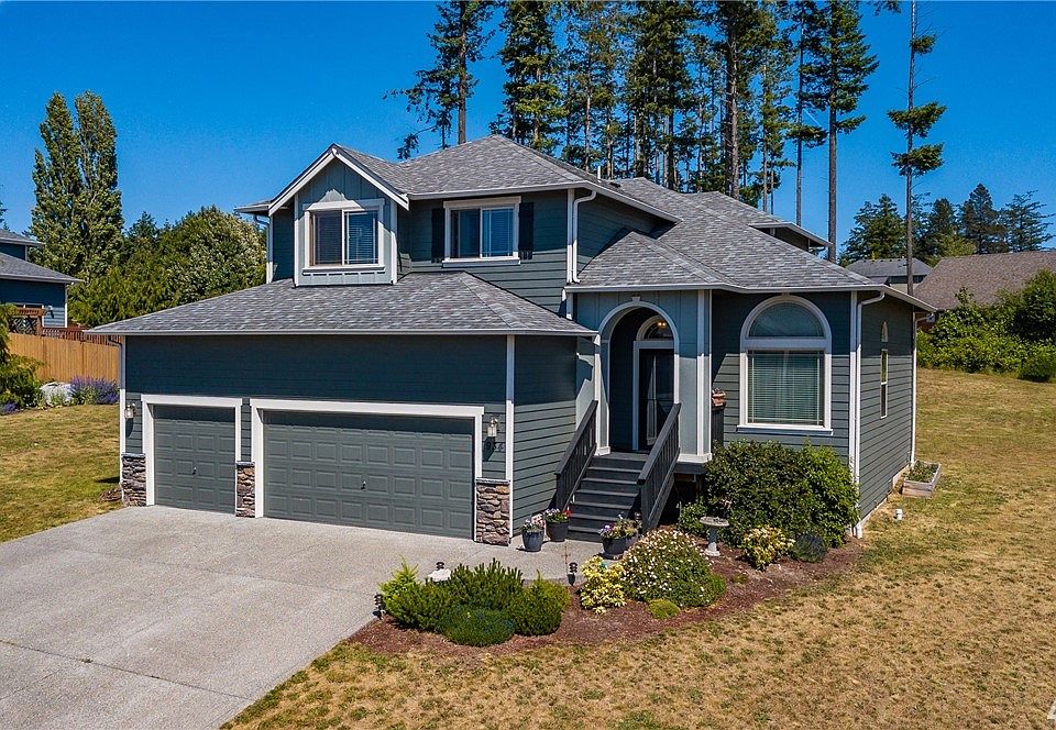 1st image of 934 Cove View Cir
