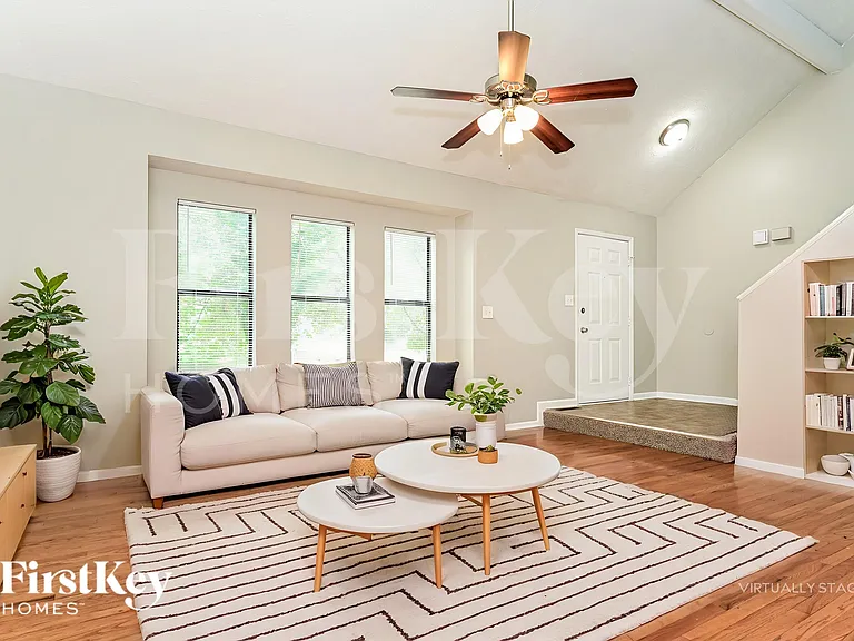 3440 Dogwood Pl — Photo 3