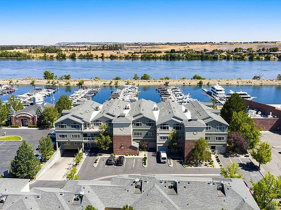 2nd image of 386 Columbia Point Dr APT 303