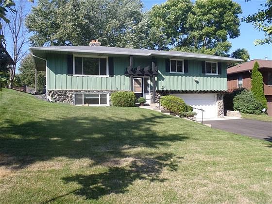 1st image of 41 Sandralee Dr E
