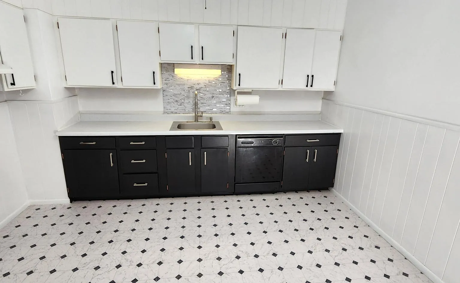 2 bed, 1250 sqft, $1,325 — Photo 1