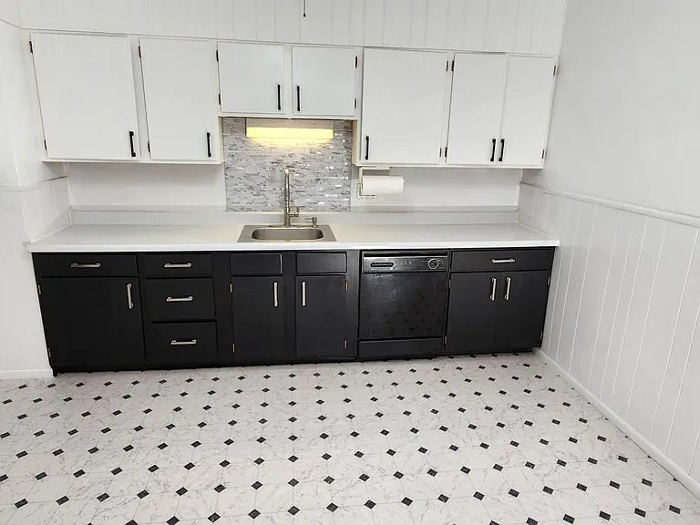 368 Winola Ave — Photo 1