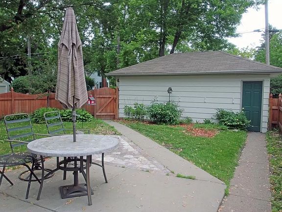 4th image of 2177 Scheffer Ave