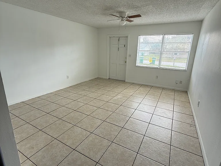 2456 Mercury Dr — Photo 17