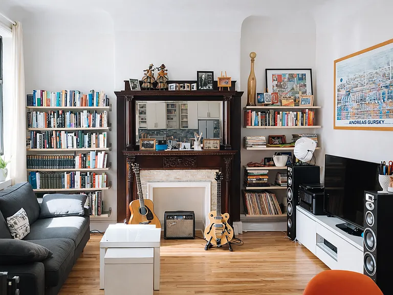 672 Saint Marks Ave #3R — Photo 1