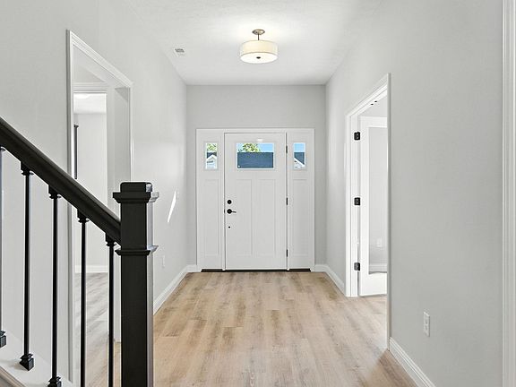 4th image of 1800 White Eagle Ct