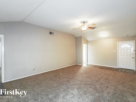 3rd image of 12707 Hollow Glen Ln