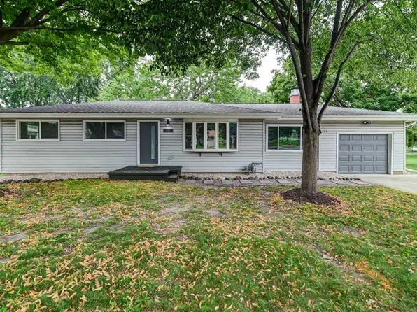 2110 Sunnyside Cres, Madison, WI 53704